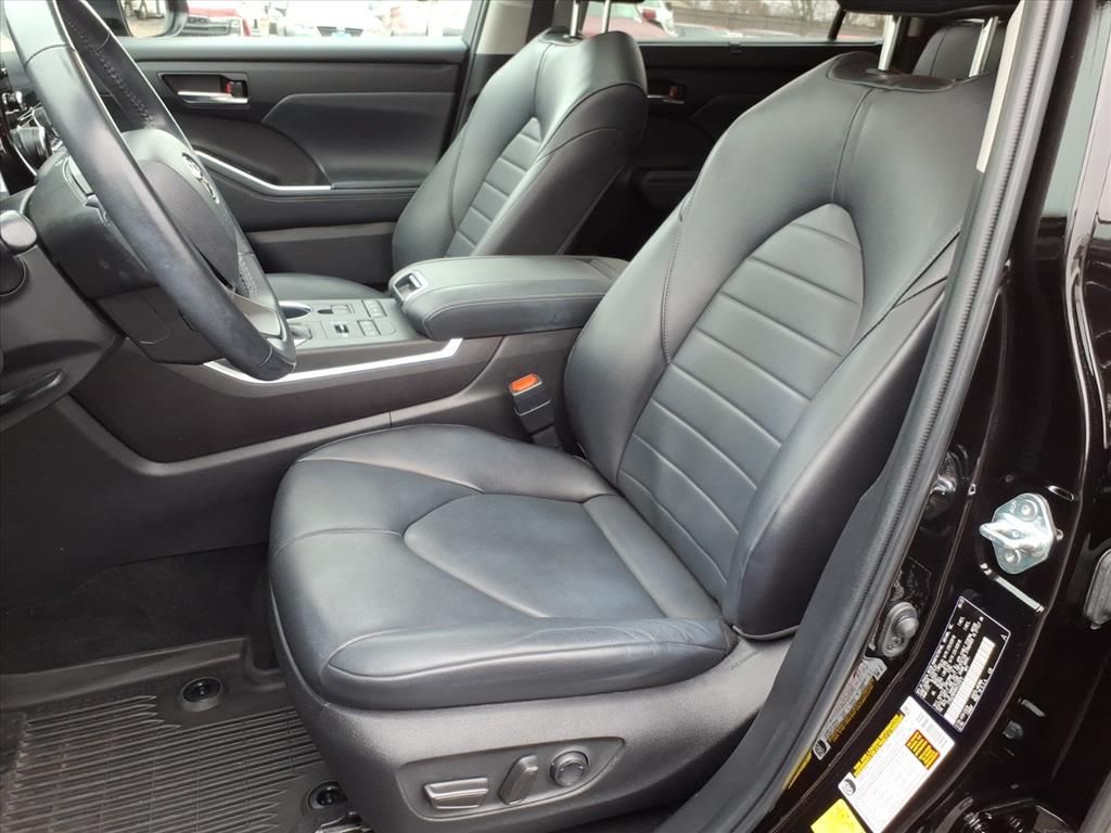 2022 TOYOTA HIGHLANDER - Image 9