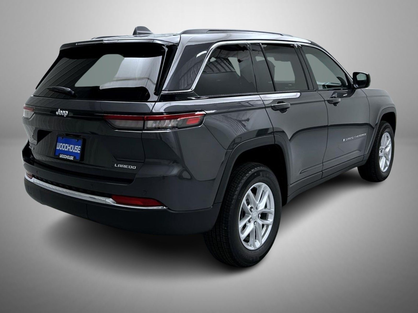 2025 Jeep Grand Cherokee Laredo X photo 3