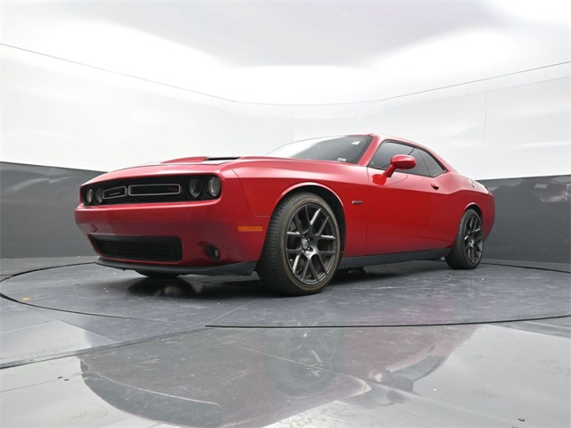 2016 Dodge Challenger SXT Plus photo 24
