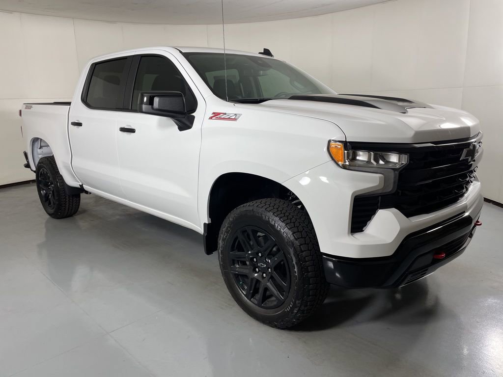 2026 Chevrolet Silverado 1500 LT Trail Boss photo 2