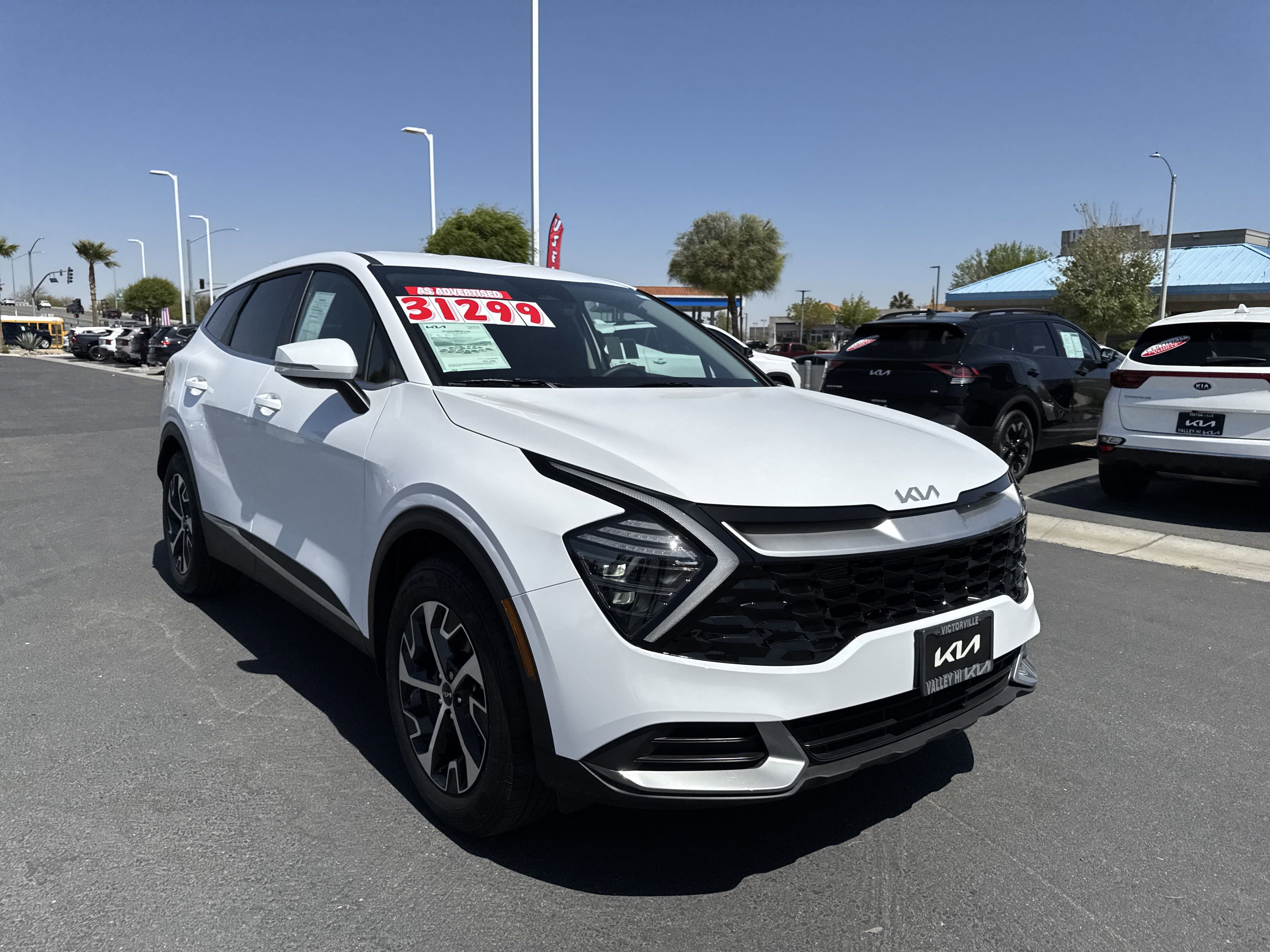 2025 Kia Sportage EX photo 3