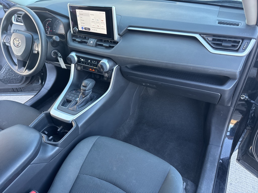 2024 Toyota RAV4 LE photo 19