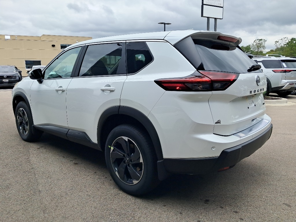 2026 Nissan Rogue SV photo 3