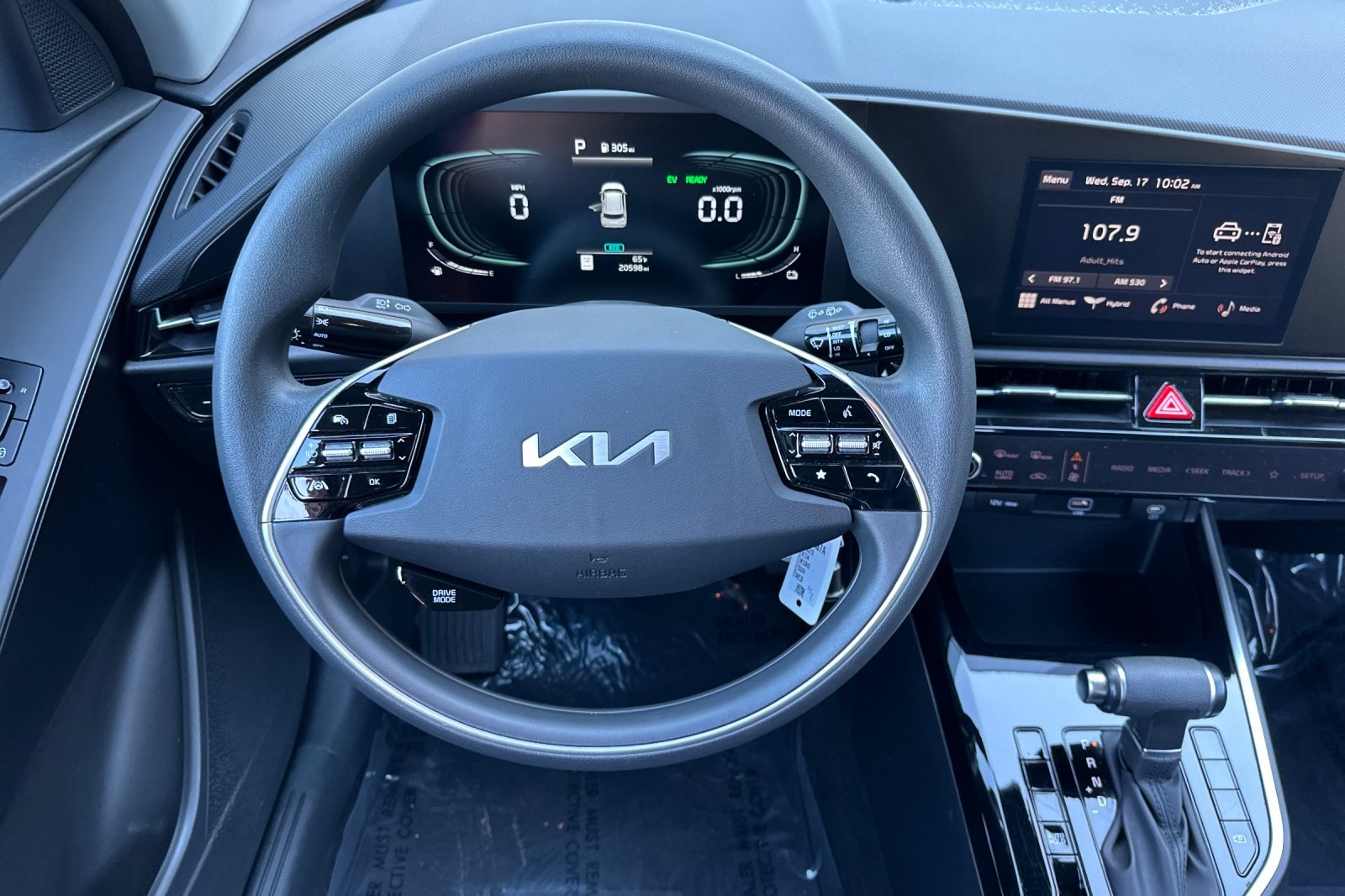 2023 Kia Niro LX photo 14