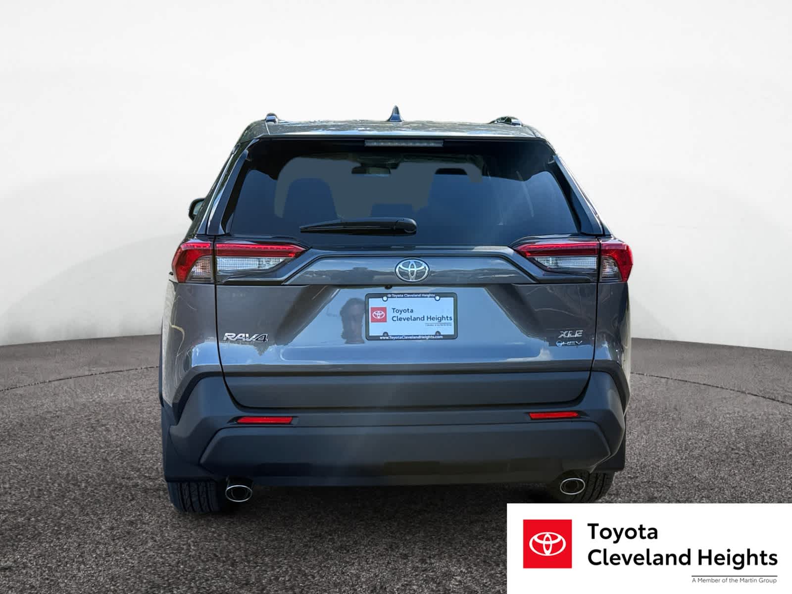 2025 Toyota RAV4 Hybrid XLE photo 4
