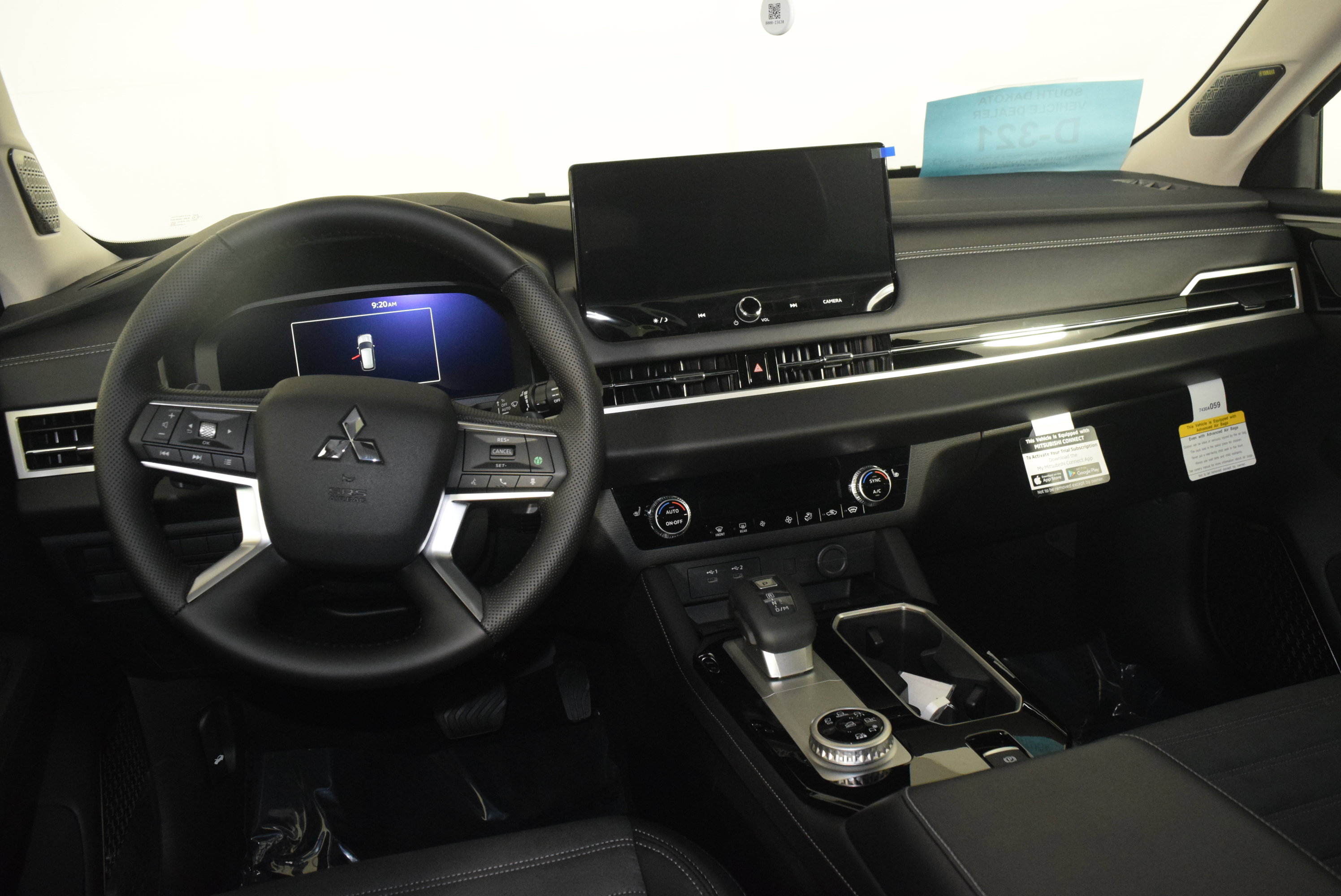 2025 Mitsubishi Outlander SE photo 11