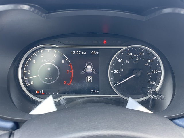 2025 Nissan Versa SV photo 11