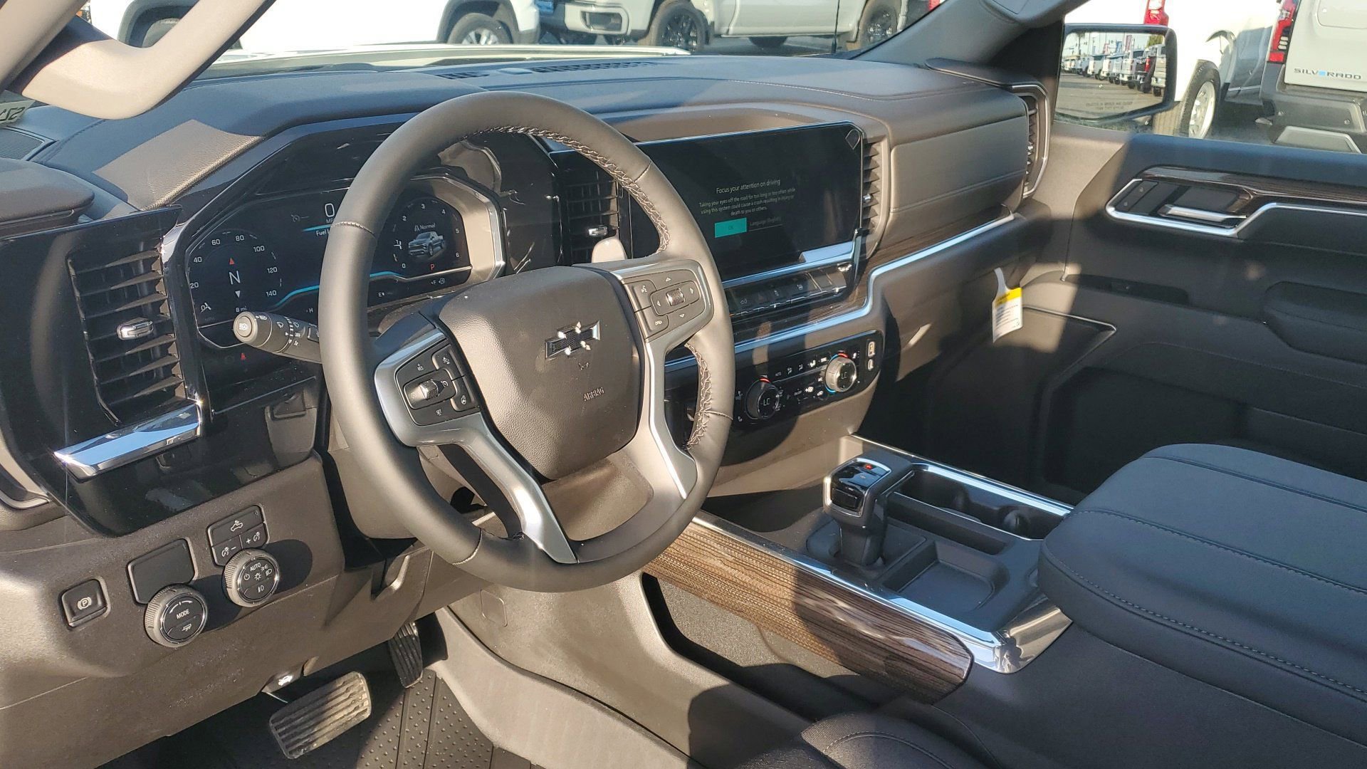 2025 Chevrolet Silverado 1500 RST photo 17