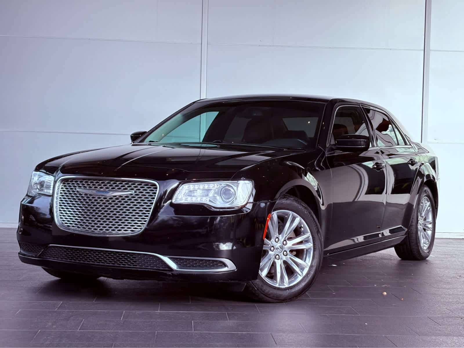 2017 Chrysler 300 Limited