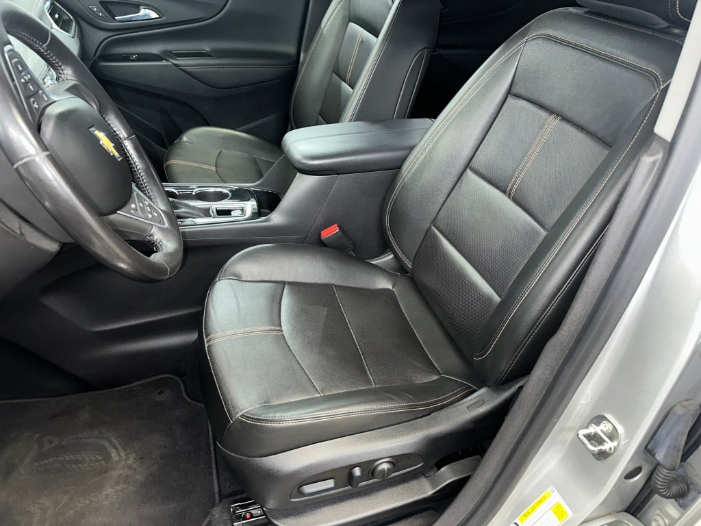 2022 Chevrolet Equinox Premier photo 2