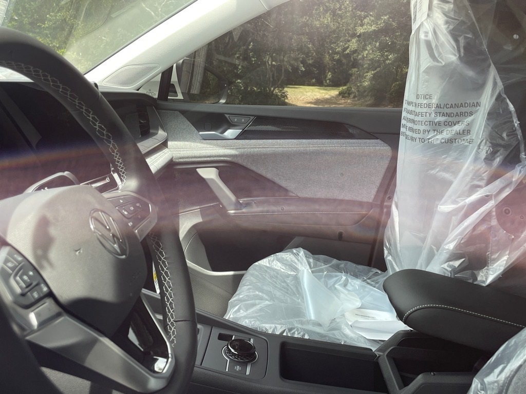 2025 Volkswagen Tiguan S photo 3