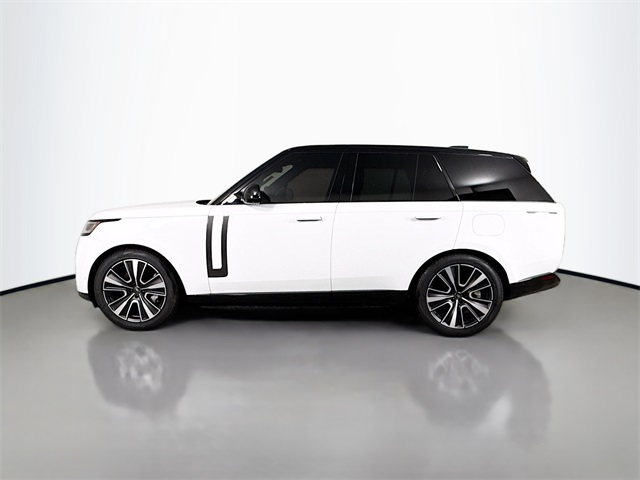 2025 Land Rover Range Rover SE photo 8