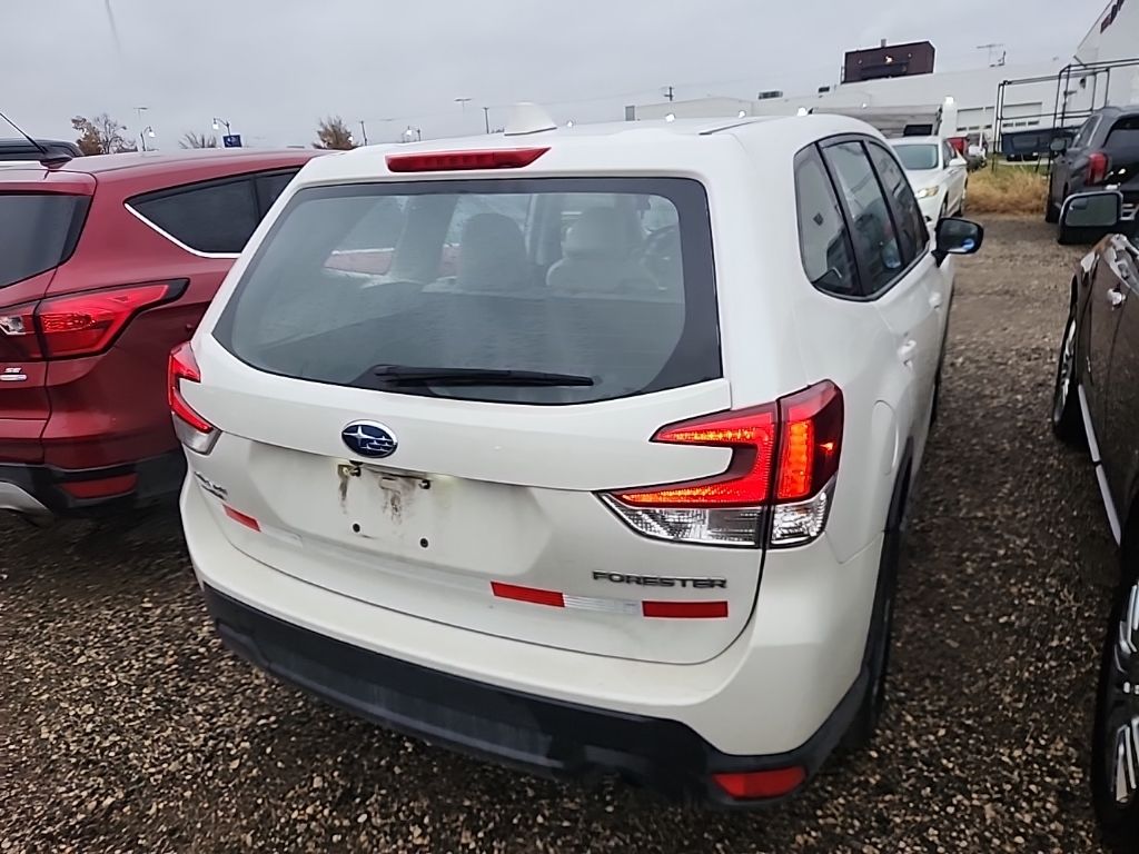 2023 Subaru Forester Base photo 2