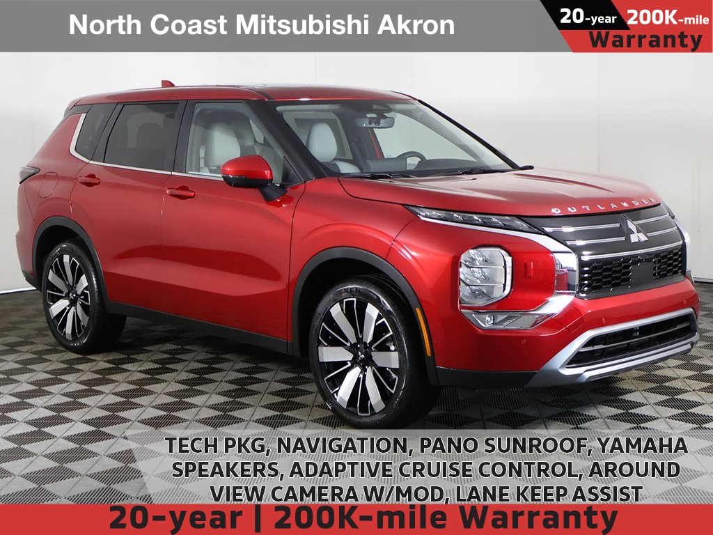 2025 Mitsubishi Outlander SE's photo