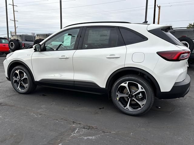 2025 Ford Escape ST-Line Select photo 5