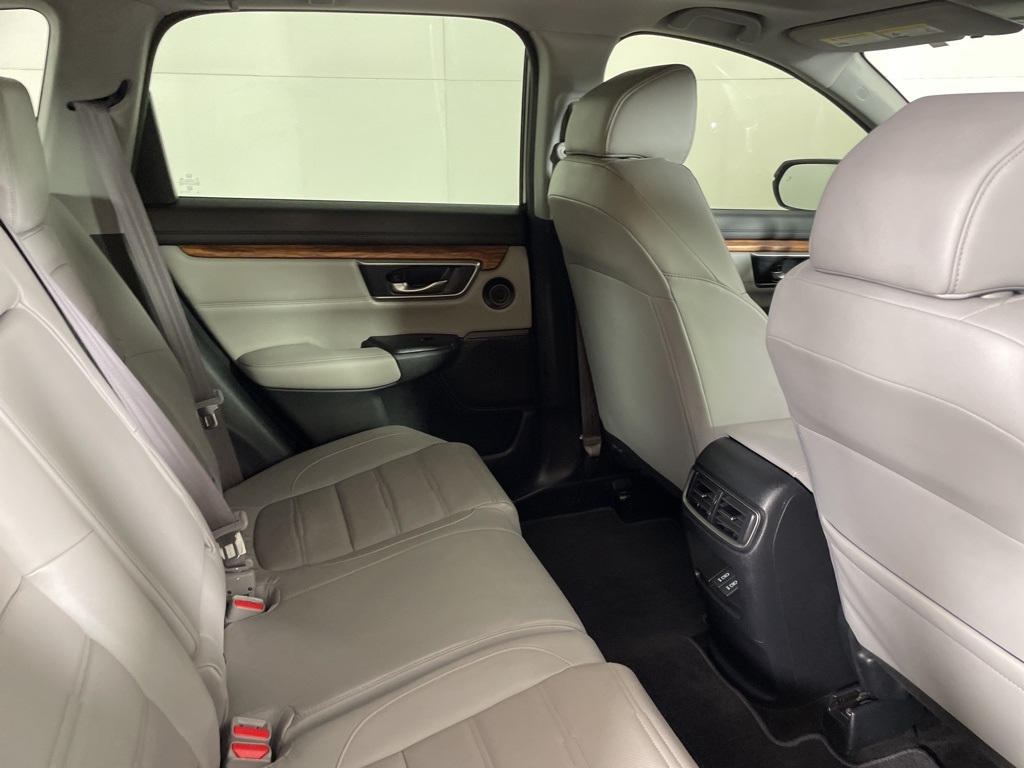 2018 Honda CR-V Touring photo 17