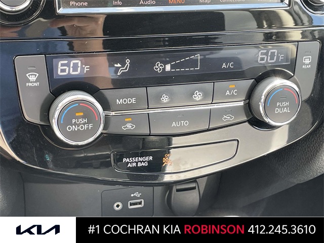 2018 Nissan Rogue SV photo 24