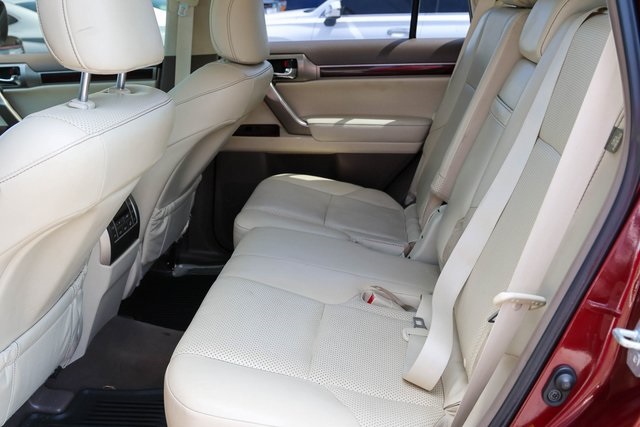 Used 2019 Red Lexus 460 Luxury image 14