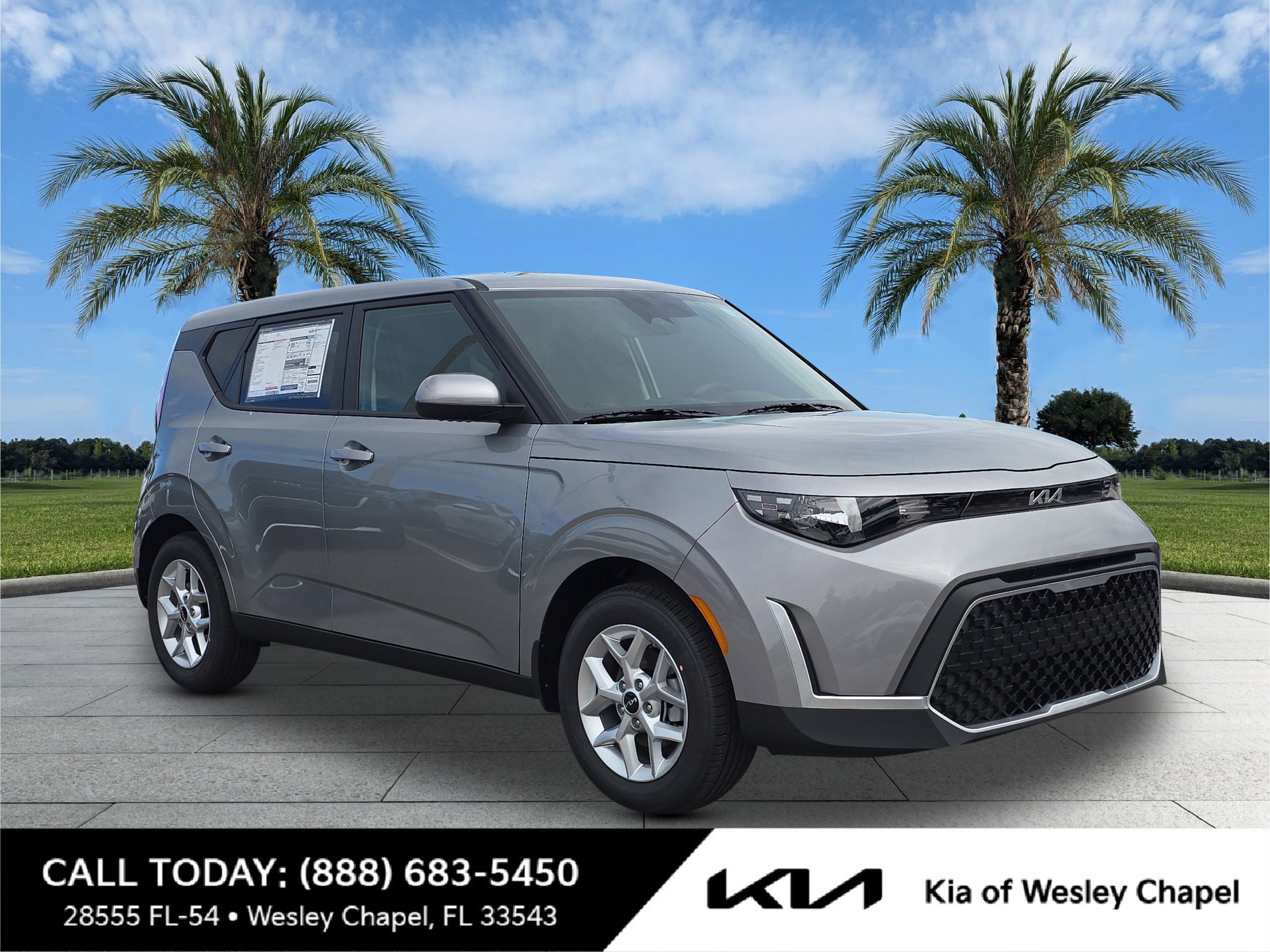2025 Kia Soul LX's photo