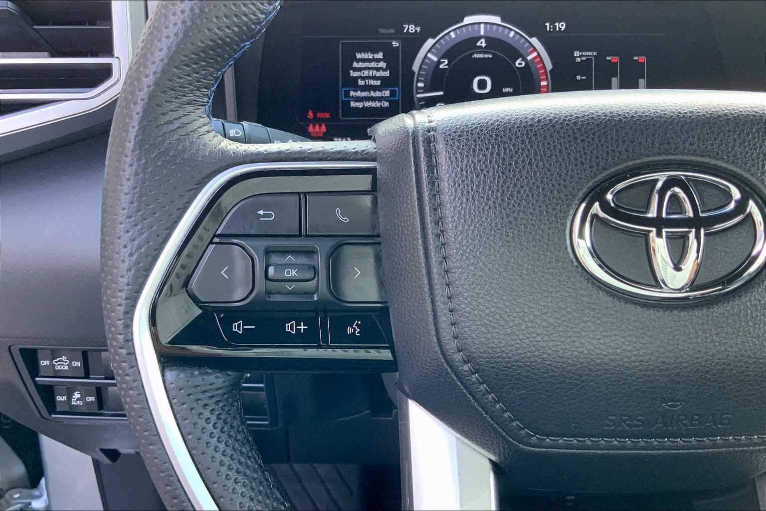 2025 Toyota Tundra Platinum CrewMax photo 22