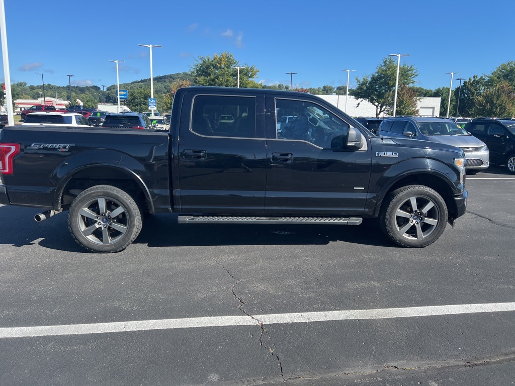 2017 Ford F-150 XLT photo 4