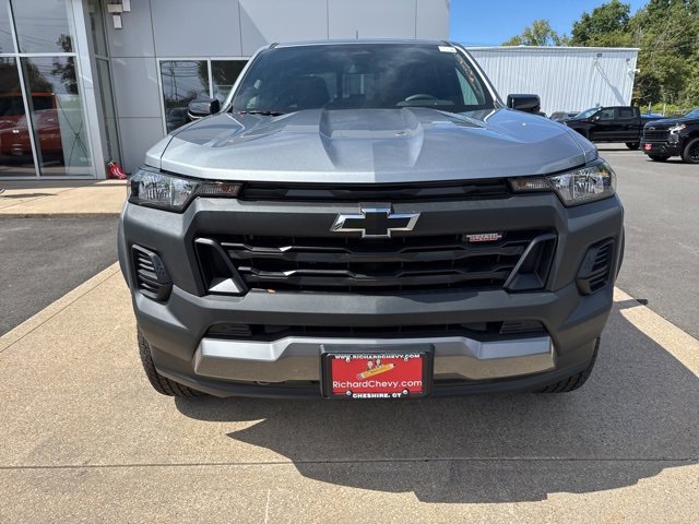 2026 Chevrolet Colorado Trail Boss photo 2