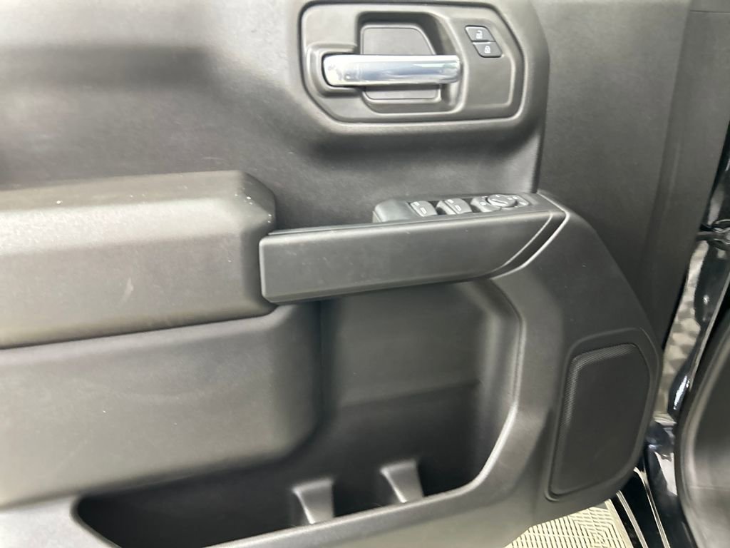 2024 Chevrolet Silverado 1500 Custom photo 15