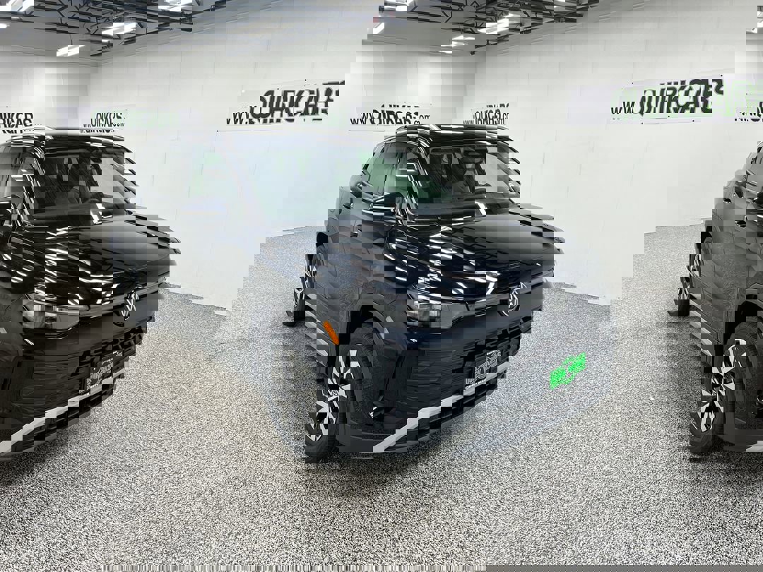 2025 Volkswagen Tiguan S's photo