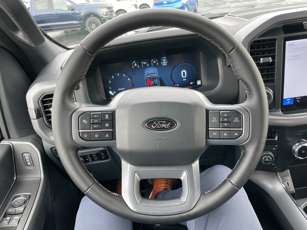 2025 Ford F-150 XLT photo 25