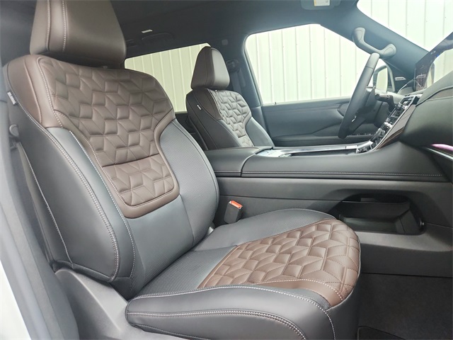 2026 Nissan Armada Platinum Reserve photo 40