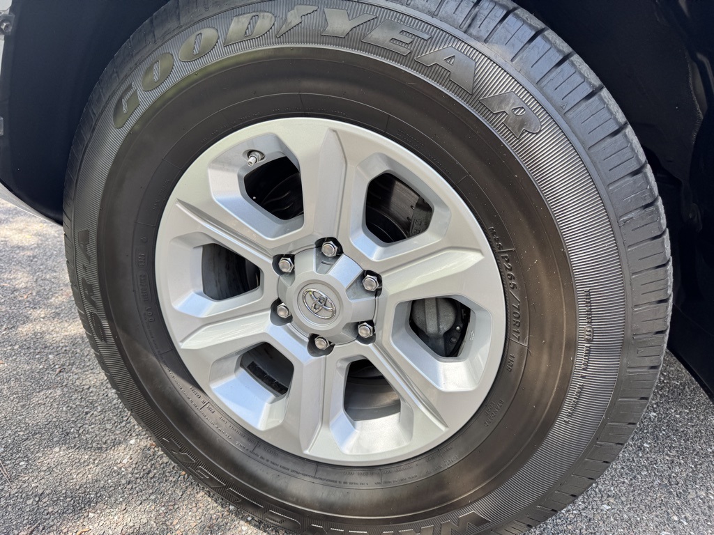 2021 Toyota 4Runner SR5 Premium photo 28