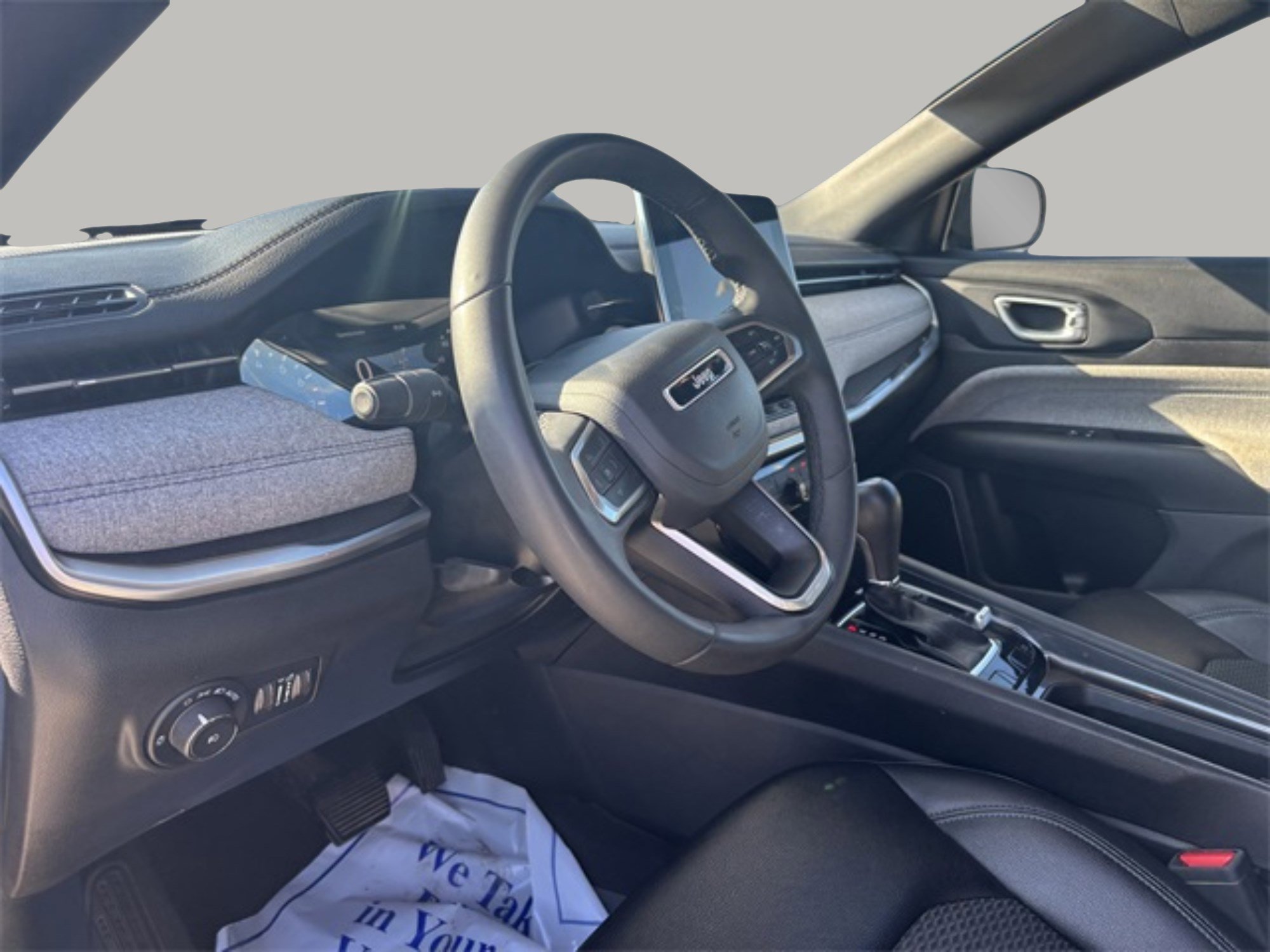 2024 Jeep Compass Latitude photo 12