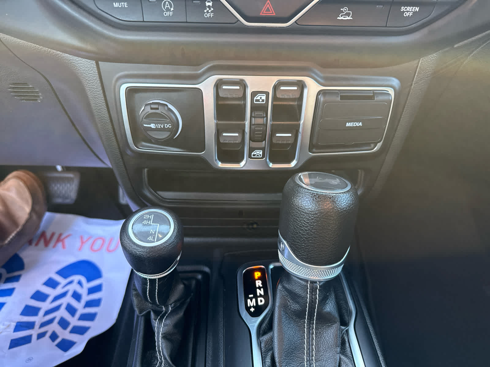 2023 Jeep Wrangler Sahara photo 16