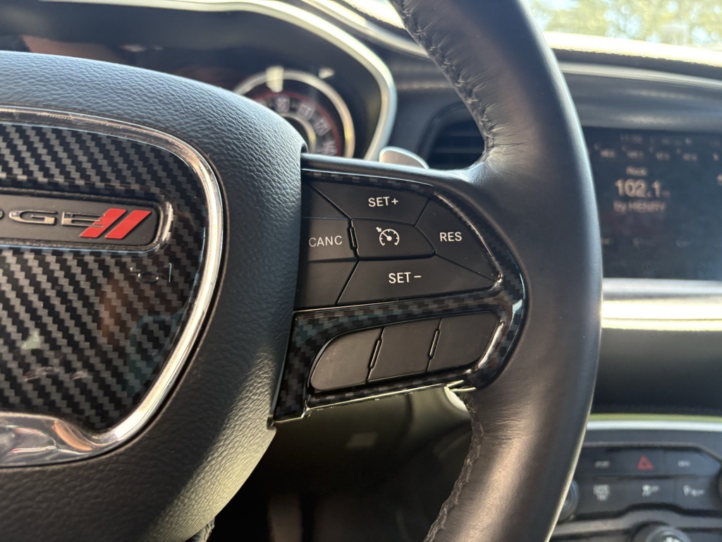2015 Dodge Challenger SXT Plus photo 14