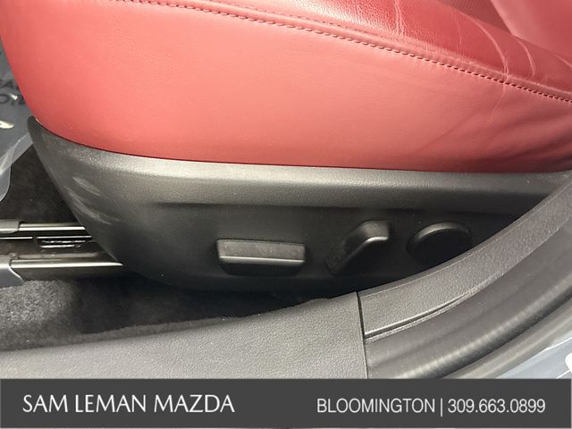2024 Mazda Mazda3 2.5 s Carbon photo 16
