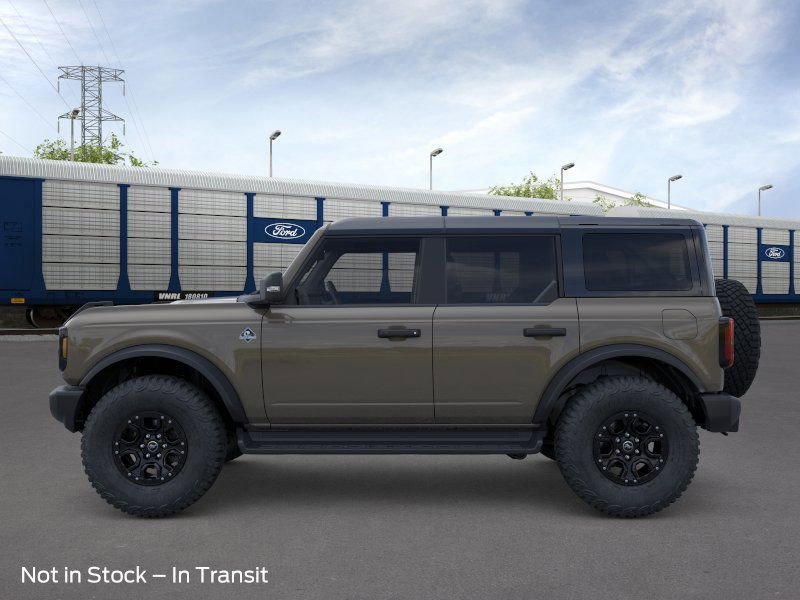 2025 Ford Bronco Outer Banks photo 3