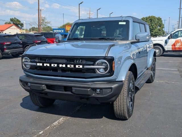 2025 Ford Bronco Outer Banks photo 44