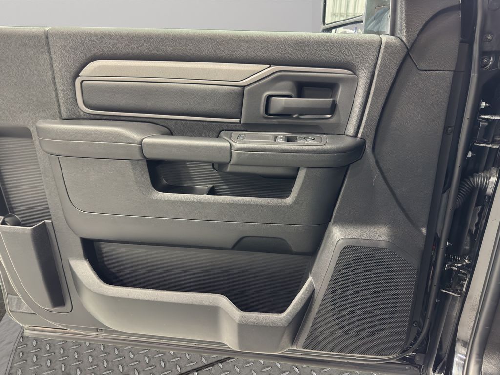 2025 Ram 3500 Tradesman photo 15