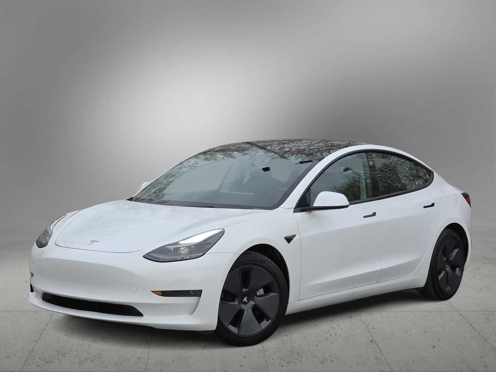 2022 Tesla Model 3 Base's photo