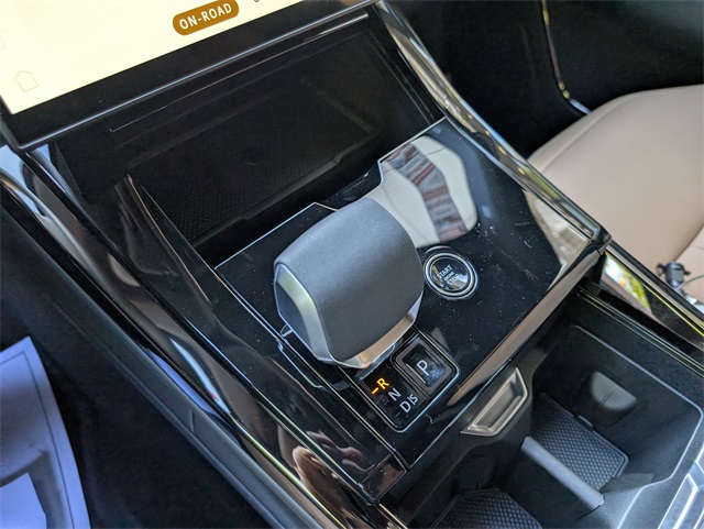 2025 Land Rover Range Rover Sport SE photo 10