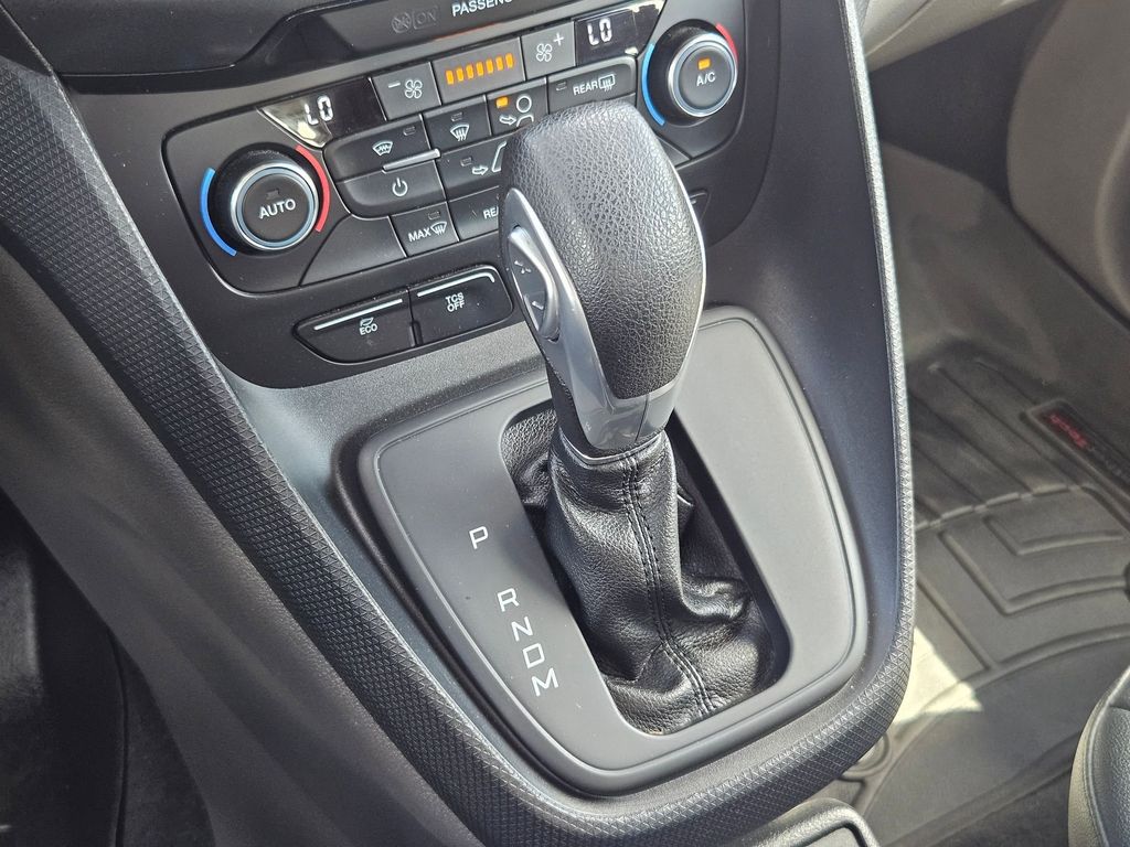 2022 Ford Transit Connect XL Wagon photo 12