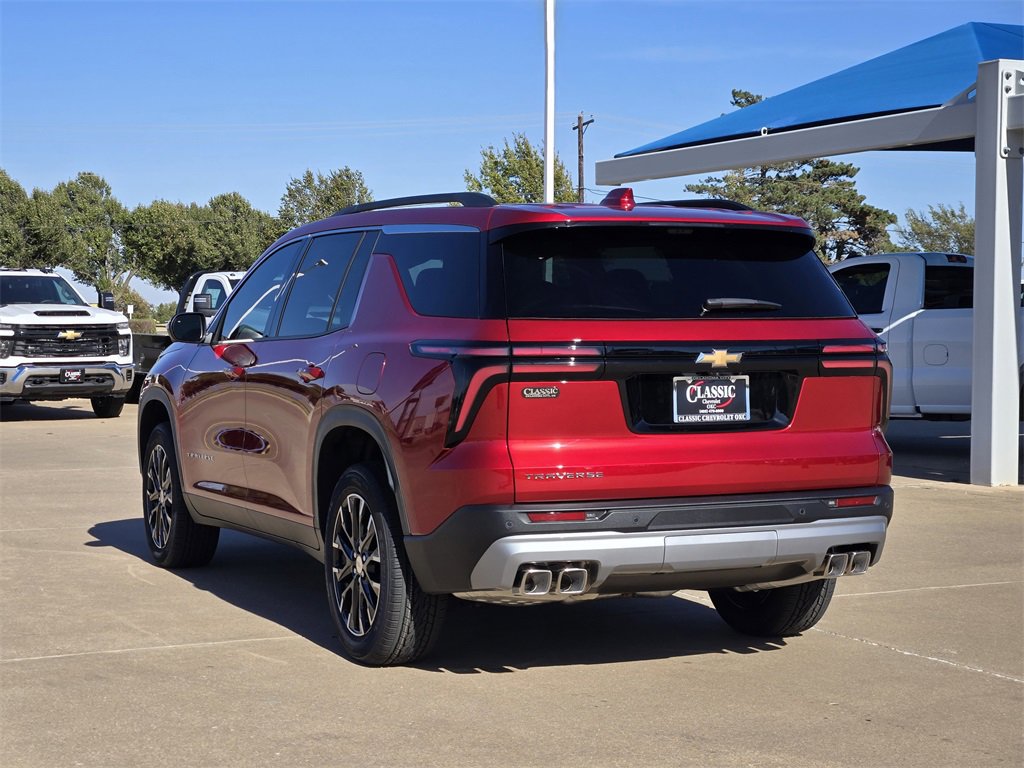 2026 Chevrolet Traverse photo 3