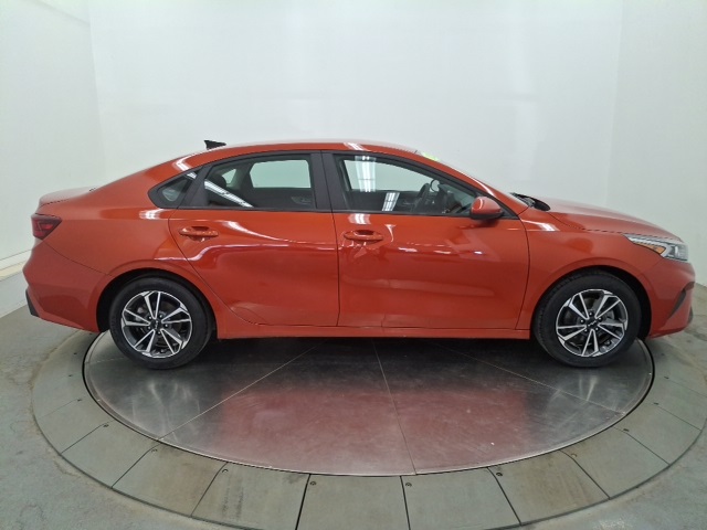 2022 Kia Forte LXS photo 8