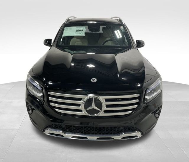 2025 Mercedes Benz GLB 250 4MATIC photo 2