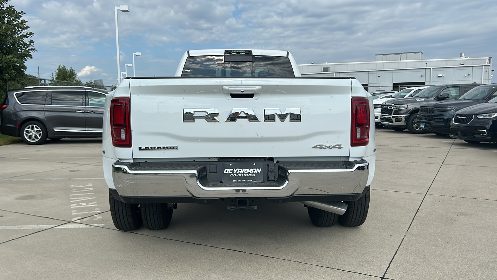 2026 Ram 3500 Laramie photo 4