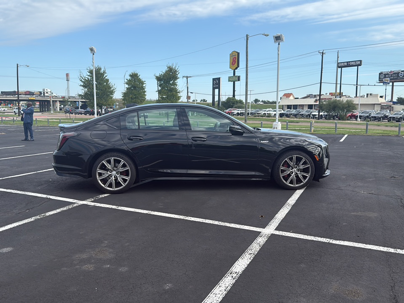 2025 Cadillac CT5 V photo 4