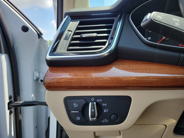 2021 Audi Q5 2.0T Premium photo 17