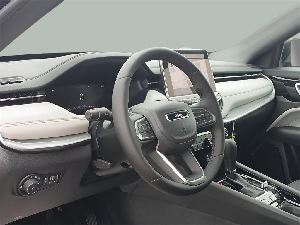 2024 Jeep Compass Limited photo 11