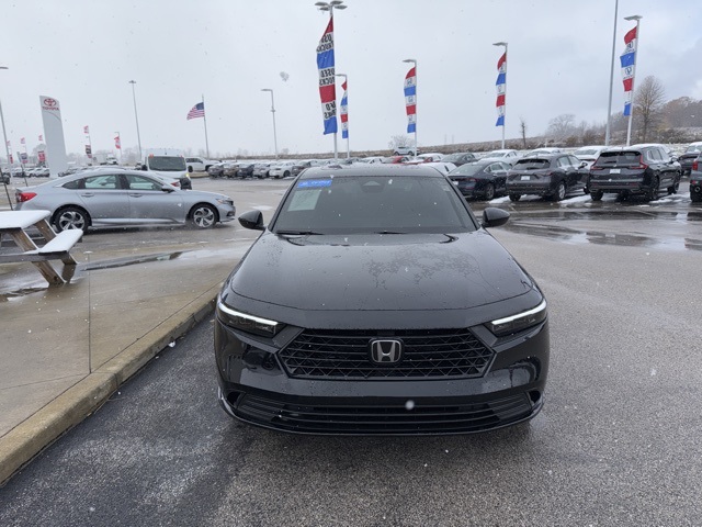 2025 Honda Accord Hybrid Sport-L photo 2