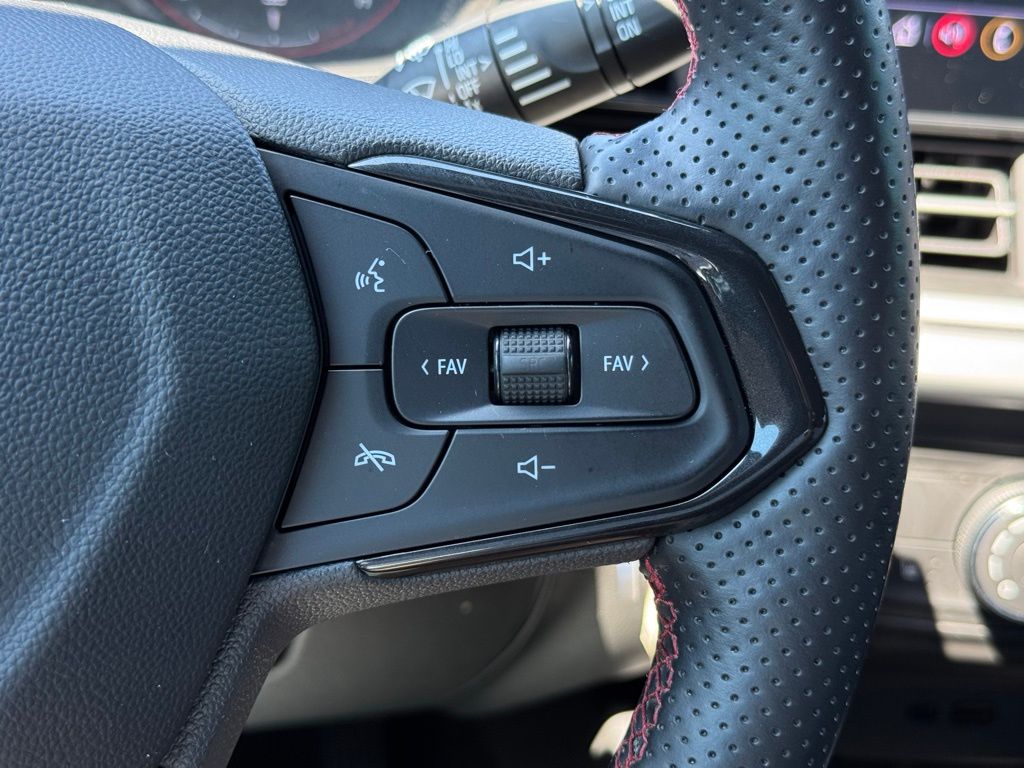 2024 Chevrolet Trax photo 21